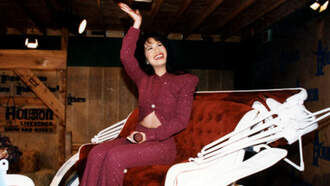 VIDEO: Selena y Los Dinos Documentary | Official Trailer | Netflix