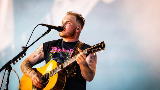 Zach Bryan Opens Up About His Sobriety, Mental Health In Vulnerable Post