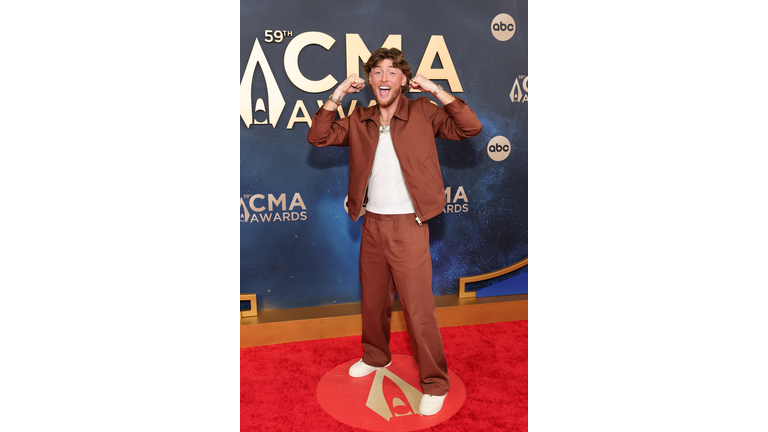 The 59th Annual CMA Awards - Arrivals