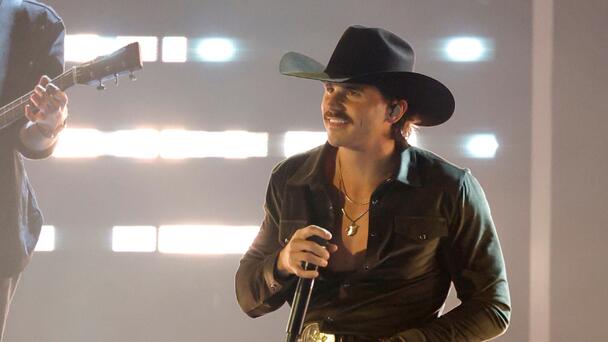 Tucker Wetmore Takes Stage With Heartfelt, Viral Anthem During CMA Awards
