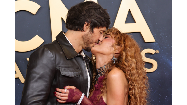 The 59th Annual CMA Awards - Arrivals