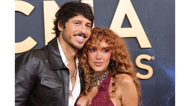 The 59th Annual CMA Awards - Arrivals