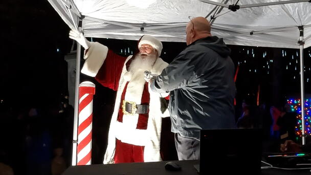 Downtown Chillicothe Launches Holiday Season with Santa, Lights, Open House