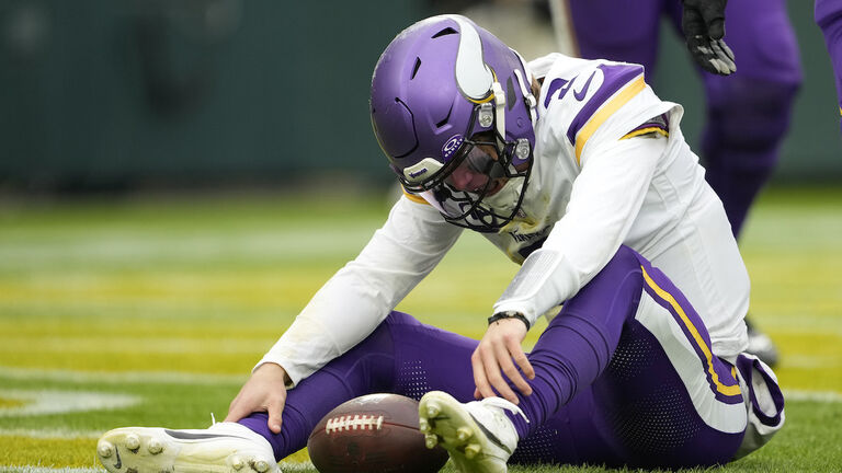 Minnesota Vikings v Green Bay Packers