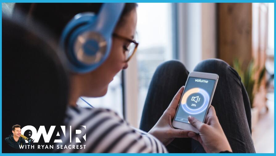 Here's How to Protect Your Hearing If You Commonly Use Headphones/Earbuds