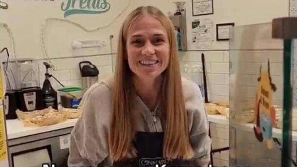 'I Am Racist': Cinnabon Worker Fired After Attack On Somali Couple