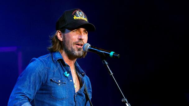 Jake Owen Addresses Moment He 'Let Myself Break Down' In Candid Video