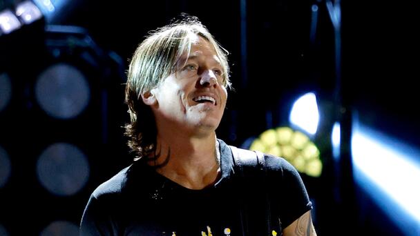 Keith Urban Marks Career 'First' As He Relives 2025 Global Headlining Run