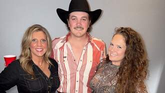 Here are Mo’s Ten Thousand Pics from Her Weekend!