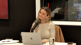 Amy Witnesses a Heist in Real Time