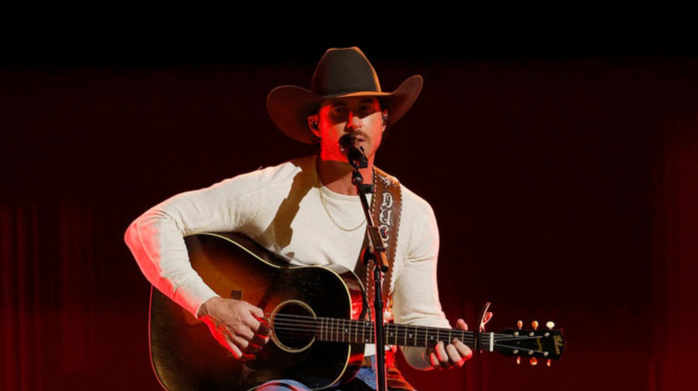 Watch Riley Green's 'Pure Magic' Moment On 'The Voice' Stage