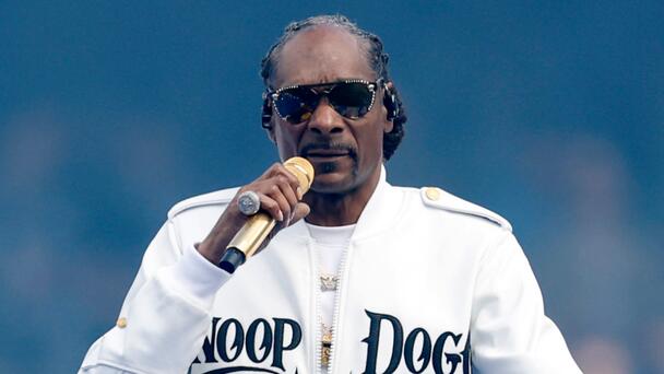 Netflix Will Debut Snoop Dogg's ‘Holiday Halftime Show’ On Christmas Day