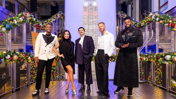 Pentatonix Light Up Empire State Building In Magical NYC Christmas Moment