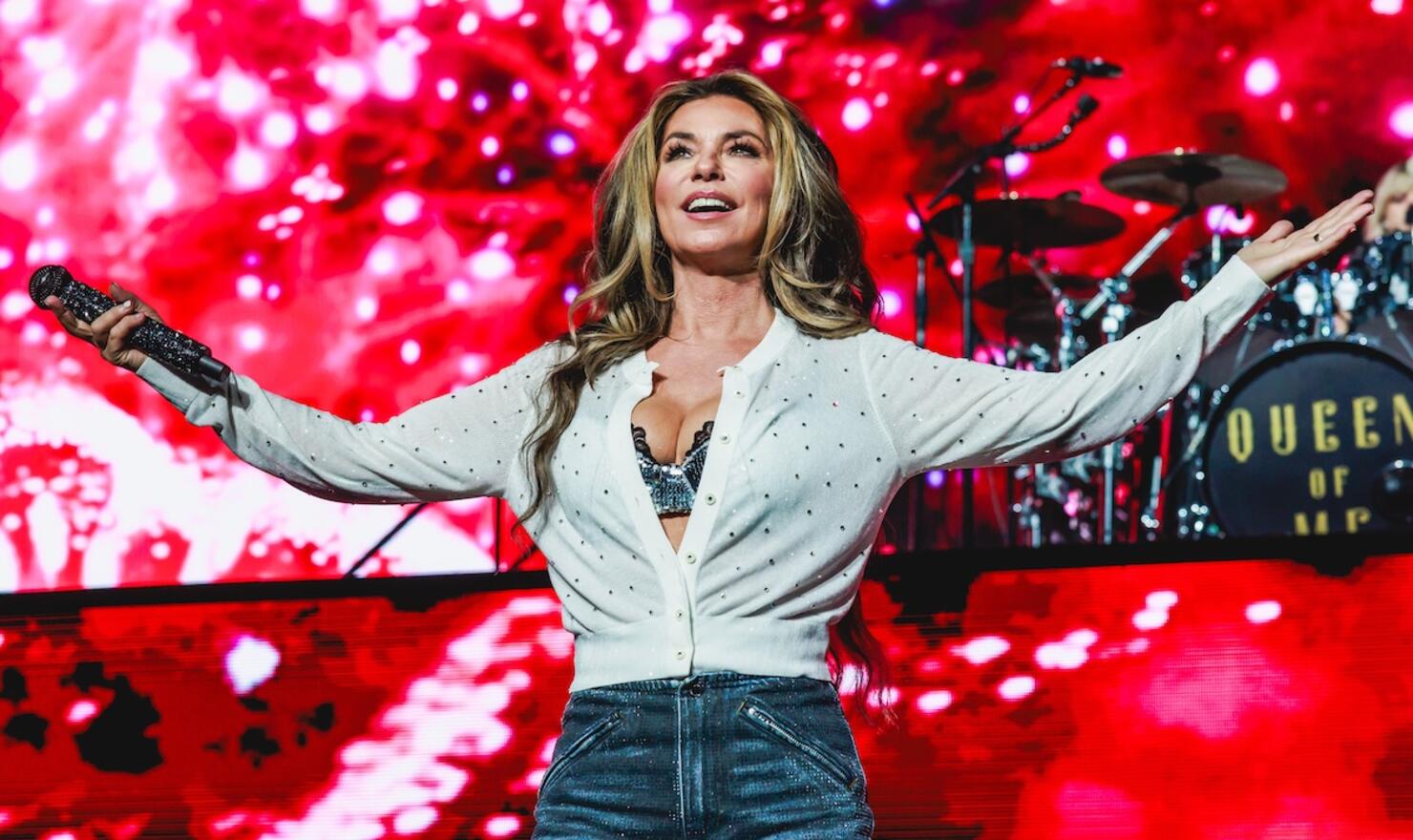 Shania Twain Performs At Great Canadian Casino Resort