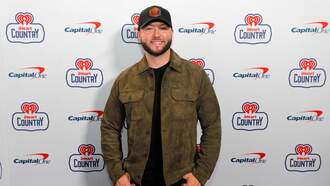 Music News - Watch Kelsey Hart, Wife React To Sweet Gender Reveal For Baby No. 1