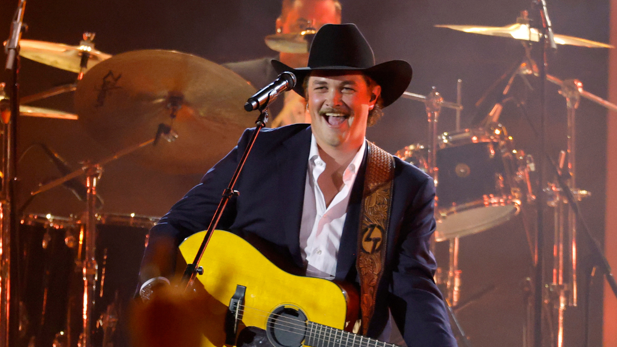 Zach Top Reveals New Destinations On His 'Cold Beer & Country Music ...