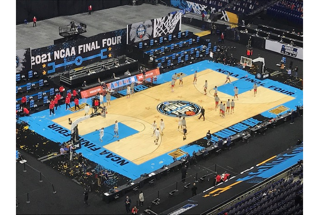 The Houston Cougars at the 2021 Final Four -The Cougars hit the floor.