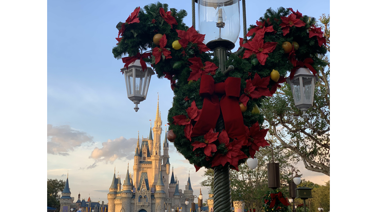 WDW The Gift of Magic Holiday Event