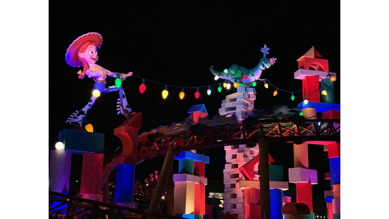 WDW The Gift of Magic Holiday Event