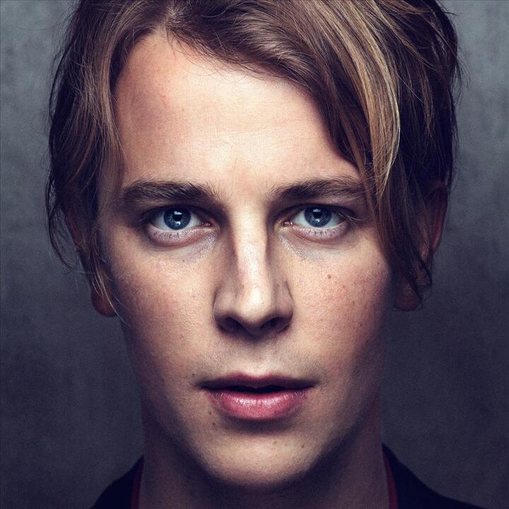 Another love tom odell на русский. Tom Odell. Another Love том Оделл. Tom Odell обложка альбома. Tom Odell торс.