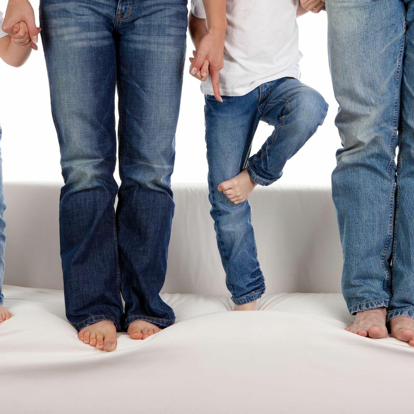 Фотосессия семьи в джинсе