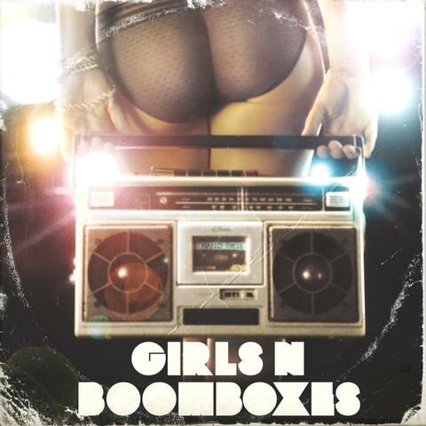 GIRLS n BOOMBOXES