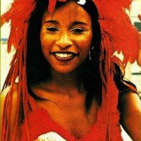 Chaka(She Looks Like Chaka Khan) - Single