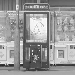 The Arcade Claw King