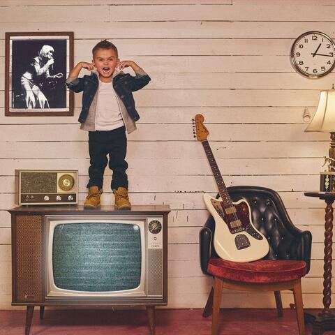 Regarde maman I'm on the TV !