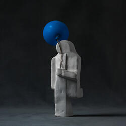 Pojke med blå ballong