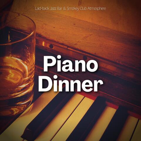 Laid-back Jazz Bar & Smokey Club Atmosphere