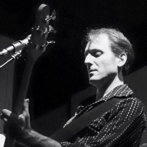 Quicksand Girl (feat. L.T. Maroon)