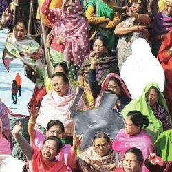 Uuflaki Space Stataion (Life Is Tidal at Uss)