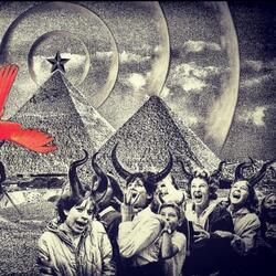 Hands up to Heaven