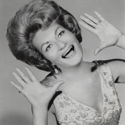 Don't Tax Sex Mr. President Do it Now (Live)