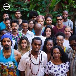 Liga o Som (feat. Teekay Omoyele)