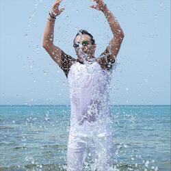 Ελα Στα Κύματα