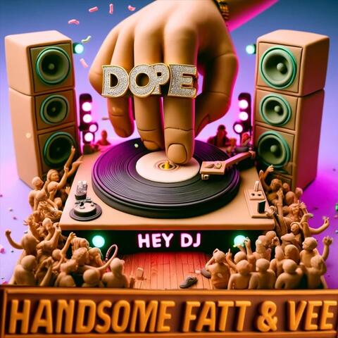 Hey DJ (Live) [feat. Vee]
