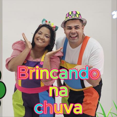 Brincando Na Chuva