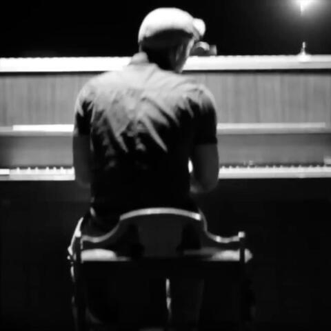 Hard to Say Goodbye - Live (Live)
