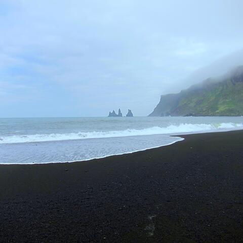 Black Sand Beach – Vík, Iceland (Ocean)
