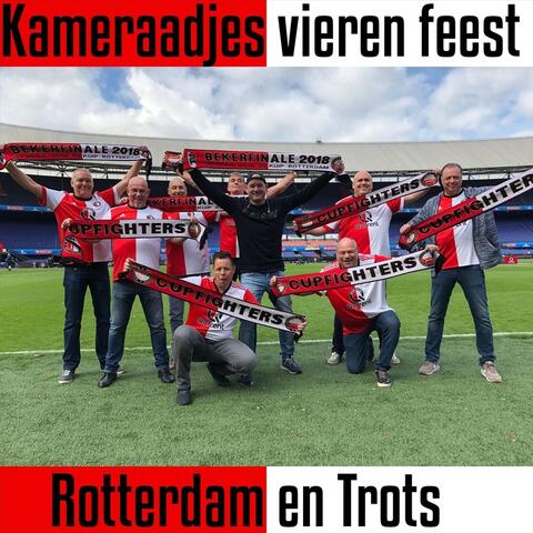 Kameraadjes Vieren Feest