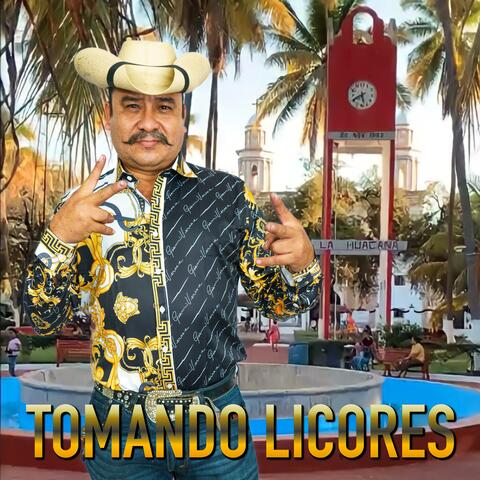 Tomando Licores