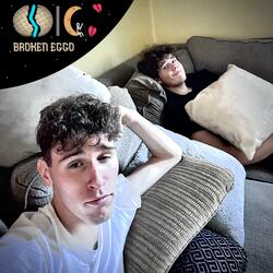 broken eggo