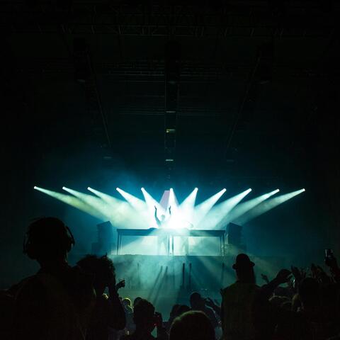 Move onto the dancefloor