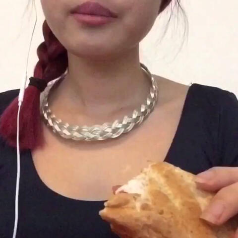 ASMR EATING SOUNDS/PICKLES/SANDWICH/WHISPER/SOFT SPOKEN