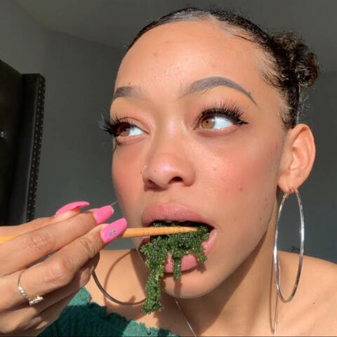 Eating Raw Sea Grapes