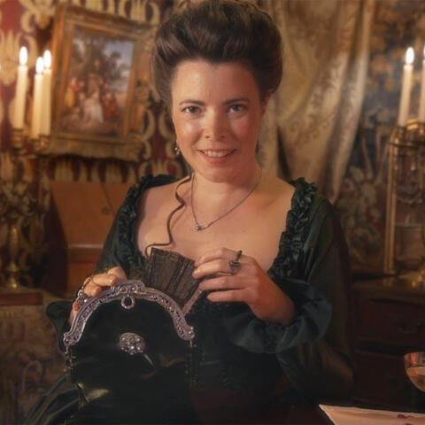 What’s in My Bag… but it’s 1780 ASMR