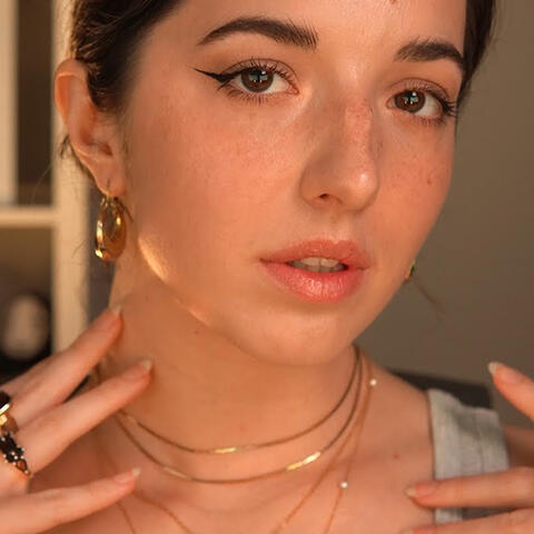 ASMR Body Triggers (Jewelry Tapping, Fabric Scratching)