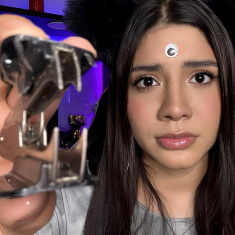 ASMR español / ESTÁS ATRAPADO EN MI CELULAR